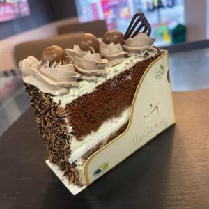 Maltesers Cream Cake